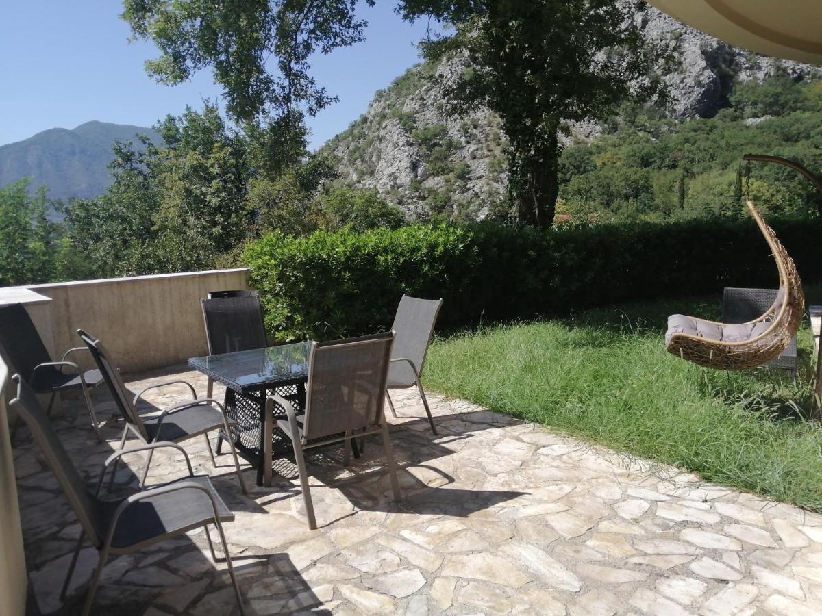 Apartments Villa Eden Cattaro Esterno foto